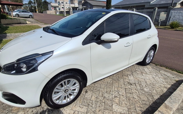 imagem-https://www.socarrao.com.br/sc-vehicle-images-prod/2992139/1785684680250-MTc4NTY4NDQwMTgyNTY3MjA5MTk1NzYzMzc5ODM0MjQuanBn.jpg