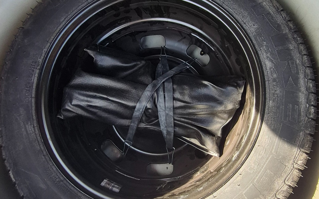imagem-https://www.socarrao.com.br/sc-vehicle-images-prod/2992139/1785684681621-MTc4NTY4NDUxNzAwNDc2NzIxODkwMjk4NDYwNDc2MjIuanBn.jpg