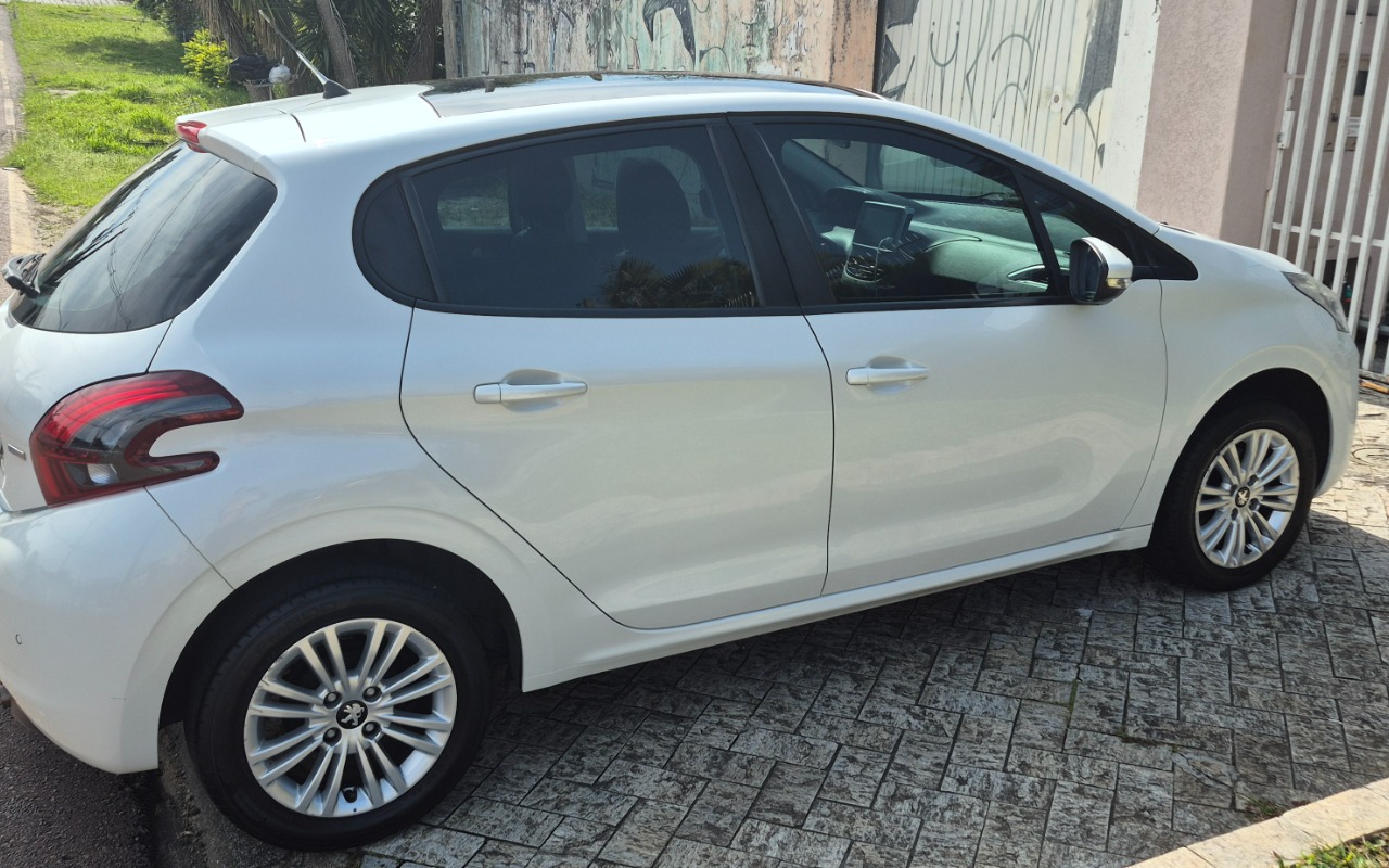 imagem-https://www.socarrao.com.br/sc-vehicle-images-prod/2992139/1785684765446-MTc4NTY4NDczNjA3NTQ3MTUzOTU1MDA2MzM3MzIyMzUuanBn.jpg