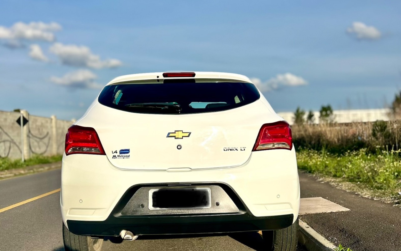imagem-https://www.socarrao.com.br/sc-vehicle-images-prod/2998851/1785681710350-SU1HXzAxMjAuanBlZw.jpeg