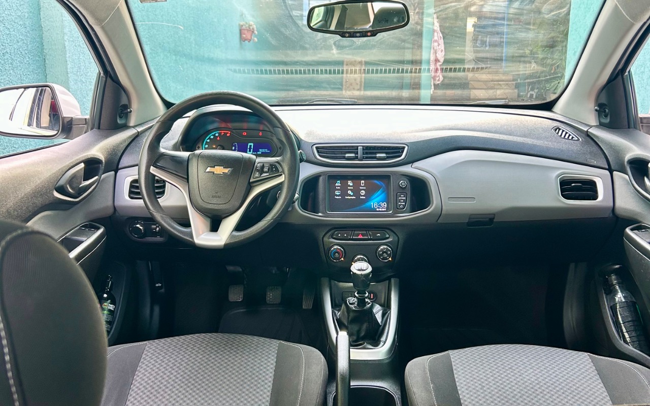 imagem-https://www.socarrao.com.br/sc-vehicle-images-prod/2998851/1785681711374-SU1HXzAxMjcuanBlZw.jpeg