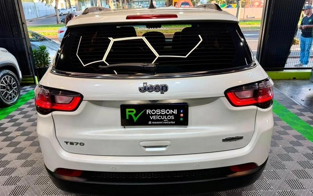 imagem-https://www.socarrao.com.br/sc-vehicle-images-prod/3000612/1787069362660-8247466_11_B_a4ca144e75.jpeg
