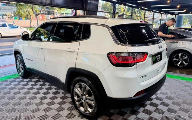 imagem-https://www.socarrao.com.br/sc-vehicle-images-prod/3000612/1787069362662-8247466_13_B_5d70c3c9ae.jpeg