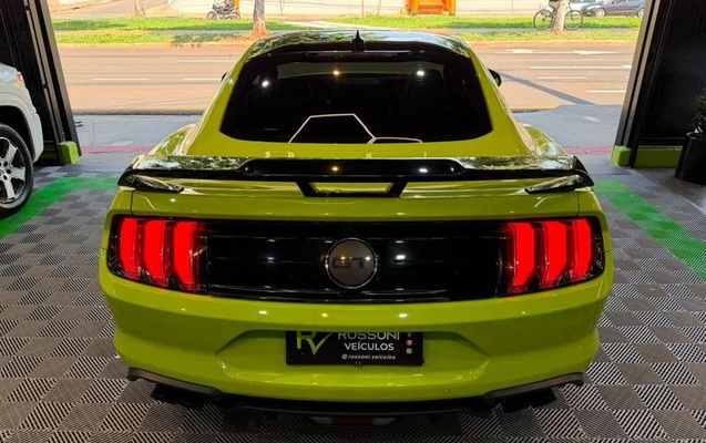 imagem-https://www.socarrao.com.br/sc-vehicle-images-prod/3000751/1789310861727-8340950_13_B_741a2fe252.jpeg