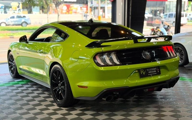 imagem-https://www.socarrao.com.br/sc-vehicle-images-prod/3000751/1789310861733-8340950_13_B_9aeccc10a3.jpeg