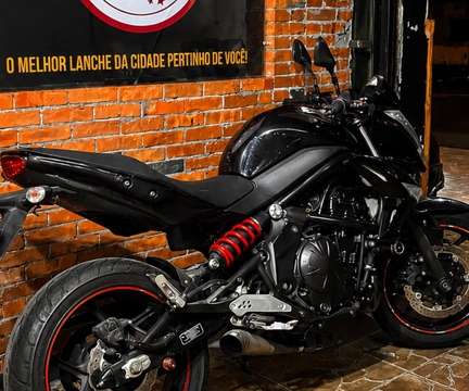 Kawasaki ER-6N 650cc 2010 Preto — foto 1 de 3