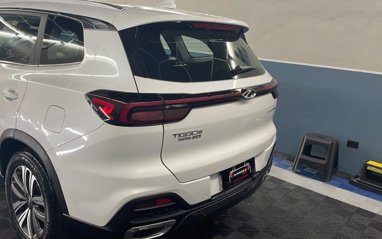 imagem-https://www.socarrao.com.br/sc-vehicle-images-prod/3002716/1790647241203-VHJhc2VpcmEgZXNxdWVyZGEgZmVjaGFkYS5qcGVn.jpeg