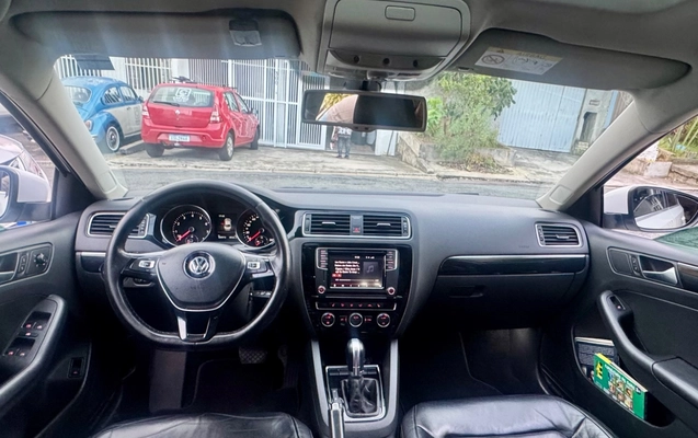 imagem-https://www.socarrao.com.br/sc-vehicle-images-prod/3002717/1785723804248-SU1HXzE1NzcuanBlZw.jpeg