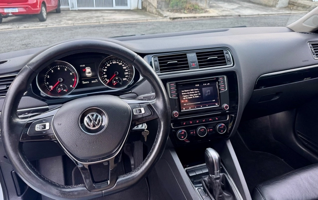 imagem-https://www.socarrao.com.br/sc-vehicle-images-prod/3002717/1785723804491-SU1HXzE1NzguanBlZw.jpeg