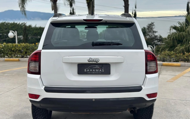 imagem-https://www.socarrao.com.br/sc-vehicle-images-prod/3009792/1785757757016-003_65873831010afbe90e3a42a2d35a83f6.jpeg