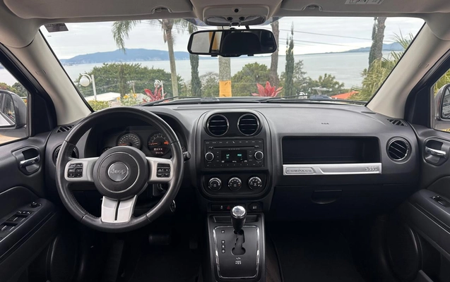 imagem-https://www.socarrao.com.br/sc-vehicle-images-prod/3009792/1785757757019-003_10693ec9bc2020f7995292981eabfb21.jpeg