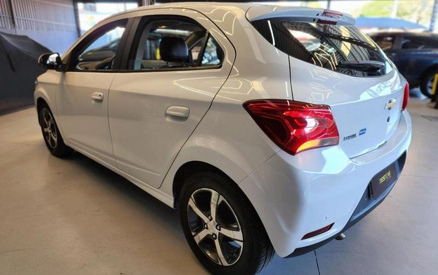 imagem-https://www.socarrao.com.br/sc-vehicle-images-prod/3010495/1789588307880-8270901_1_B_541fe340cd.jpeg