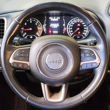 imagem-https://www.socarrao.com.br/sc-vehicle-images-prod/3010598/1785863449940-8327845_24_B_6046163bbd.jpeg