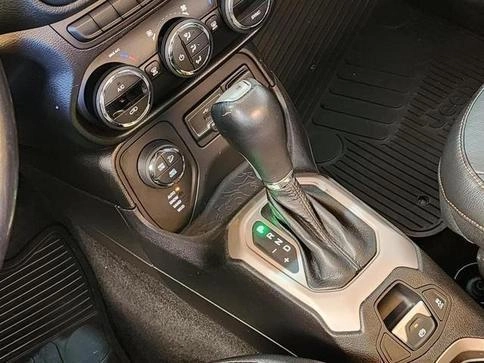 imagem-https://www.socarrao.com.br/sc-vehicle-images-prod/3010598/1785863449946-8327845_27_B_3075012857.jpeg
