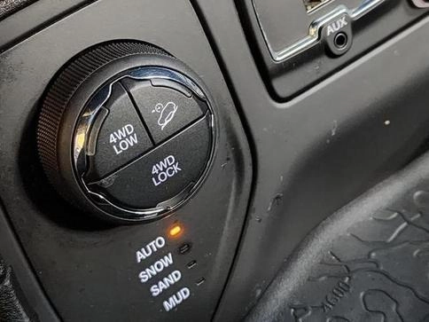 imagem-https://www.socarrao.com.br/sc-vehicle-images-prod/3010598/1785863449953-8327845_22_B_1f3734009c.jpeg