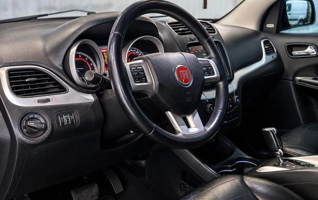 imagem-https://www.socarrao.com.br/sc-vehicle-images-prod/3010780/1788188583020-8331855_16_B_60f973fc90.jpeg