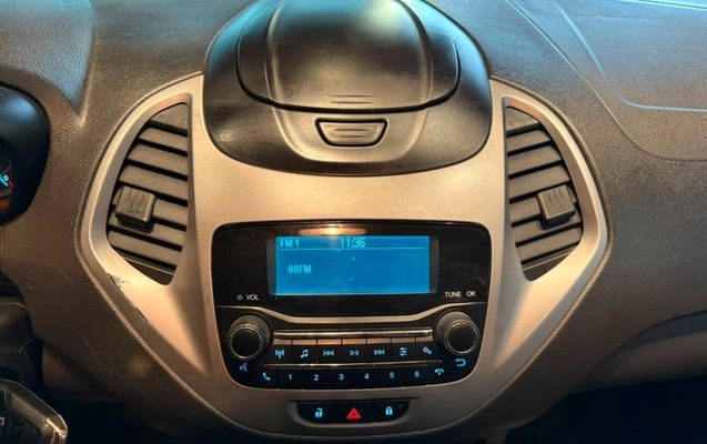 imagem-https://www.socarrao.com.br/sc-vehicle-images-prod/3010851/1785760565445-eb5Cg7bbbDzIoiOTGdLzDXVQIKaf3z9L.jpg