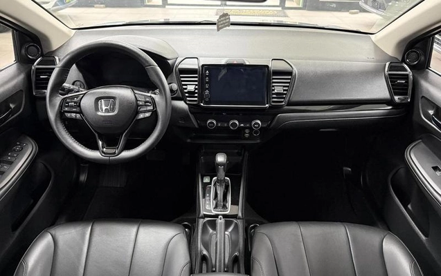 imagem-https://www.socarrao.com.br/sc-vehicle-images-prod/3011477/1787752806900-8292656_7_B_f58573914d.jpeg