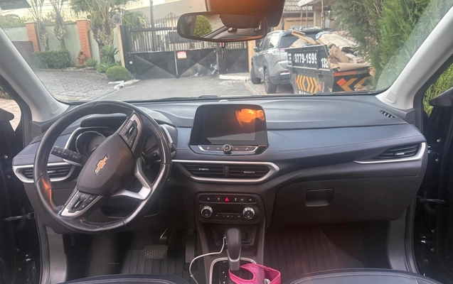 imagem-https://www.socarrao.com.br/sc-vehicle-images-prod/3011578/1785763299399-SU1HXzEyMDQuanBlZw.jpeg