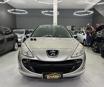 Peugeot 207 XR 1.4 Flex 8V 3p 2009 Prata — foto 1 de 3