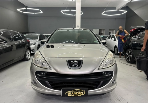 Peugeot 207 XR 1.4 Flex 8V 3p 2009 Prata — foto 1 de 3