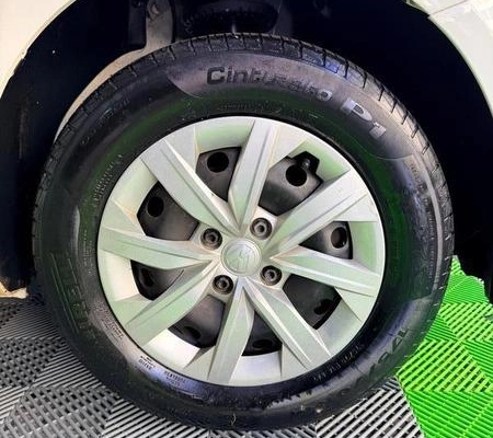imagem-https://www.socarrao.com.br/sc-vehicle-images-prod/3011696/1788445770498-8194358_13_B_52da6e274f.jpeg