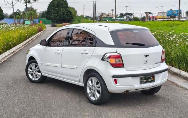 imagem-https://www.socarrao.com.br/sc-vehicle-images-prod/3011715/1785762977374-V2hhdHNBcHAgSW1hZ2UgMjAyNi0wOC0wMSBhdCAxMC4yMS40MC5qcGVn.jpeg