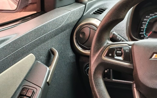 imagem-https://www.socarrao.com.br/sc-vehicle-images-prod/3011715/1785762977749-V2hhdHNBcHAgSW1hZ2UgMjAyNi0wOC0wMSBhdCAxMC4yMS40NSAoMSkuanBlZw.jpeg