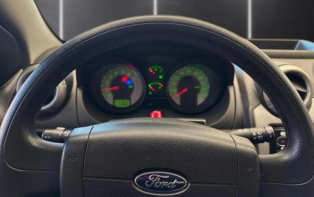 imagem-https://www.socarrao.com.br/sc-vehicle-images-prod/3011767/1790010206640-8301538_10_B_6d313e89a1.jpeg