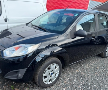 Ford Fiesta 2014 Preto — foto 1 de 3