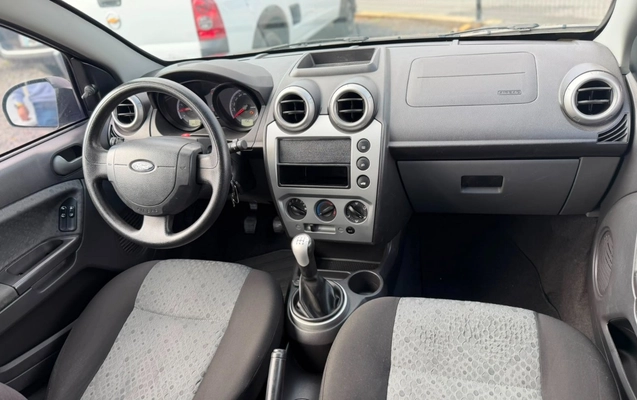 imagem-https://www.socarrao.com.br/sc-vehicle-images-prod/3012109/1785763983687-NjYwNjUwZGMtYTdlNS00YWY4LWE1ODItNTdmNWEwODA1NTY5LmpmaWY.jfif