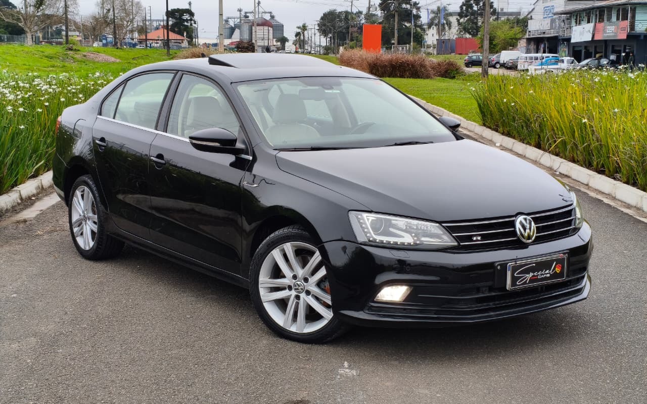 Volkswagen Jetta 2015 Preto — foto 1 de 3