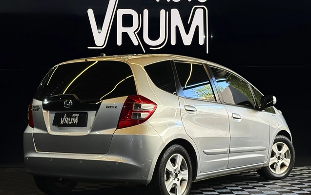 imagem-https://www.socarrao.com.br/sc-vehicle-images-prod/3012708/1785765548455-4_055855.jpg