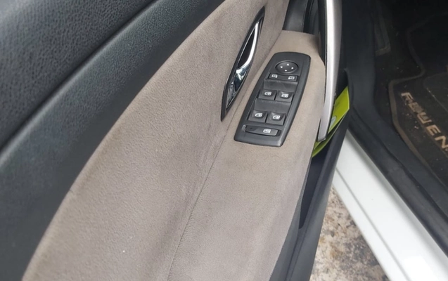 imagem-https://www.socarrao.com.br/sc-vehicle-images-prod/3012720/1785765586234-V2hhdHNBcHAgSW1hZ2UgMjAyNi0wNy0zMSBhdCAwNy41Mi4yMSAoOCkuanBlZw.jpeg