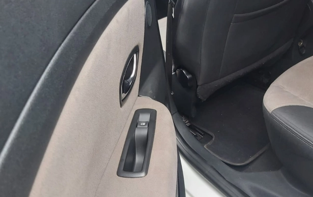 imagem-https://www.socarrao.com.br/sc-vehicle-images-prod/3012720/1785765586442-V2hhdHNBcHAgSW1hZ2UgMjAyNi0wNy0zMSBhdCAwNy41Mi4yMSAoMTEpLmpwZWc.jpeg