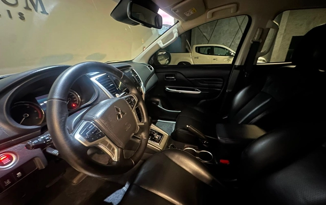 imagem-https://www.socarrao.com.br/sc-vehicle-images-prod/3013137/1785766776167-85a7cb8353b748898602e6408dcc0ee4_1785275003246.jpg