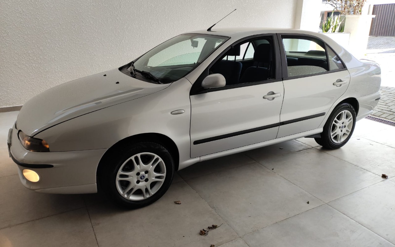 Fiat Marea SX 1.8 16V 4p 2003 Prata — foto 1 de 3