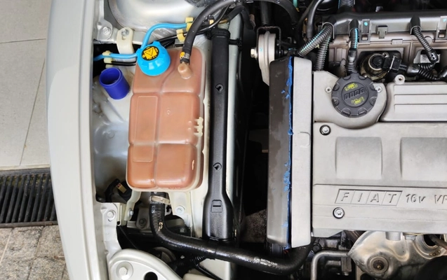 imagem-https://www.socarrao.com.br/sc-vehicle-images-prod/3013149/1785767623876-NjI1ZTAzOTgtNjI3Mi00MDMxLThiMzgtZmJkMTg2MjU2NDA3LmpwZw.jpg