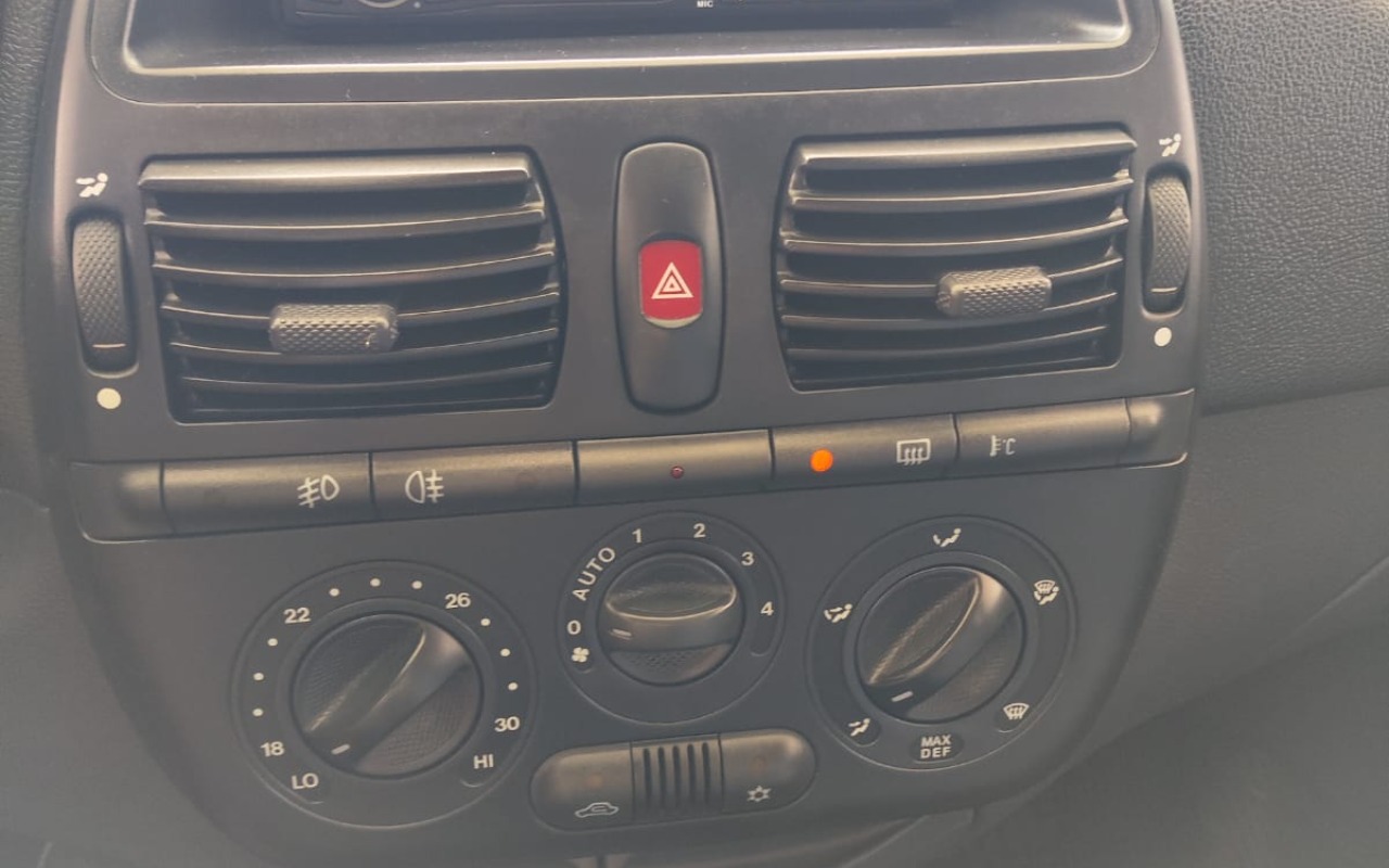 imagem-https://www.socarrao.com.br/sc-vehicle-images-prod/3013149/1785767624223-OGVlY2ExZDEtZGYzOS00Y2E0LThjZmMtZTEzYjk0NDRiNWUxLmpwZw.jpg
