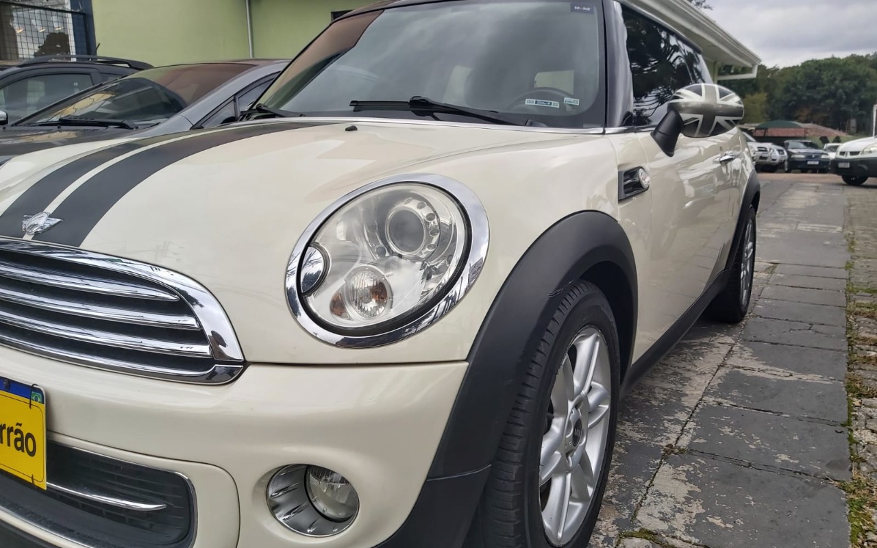 imagem-https://www.socarrao.com.br/sc-vehicle-images-prod/3013527/1785767929105-V2hhdHNBcHAgSW1hZ2UgMjAyNi0wNy0wNCBhdCAxMi4xMS4wNSAoMikuanBlZw.jpeg