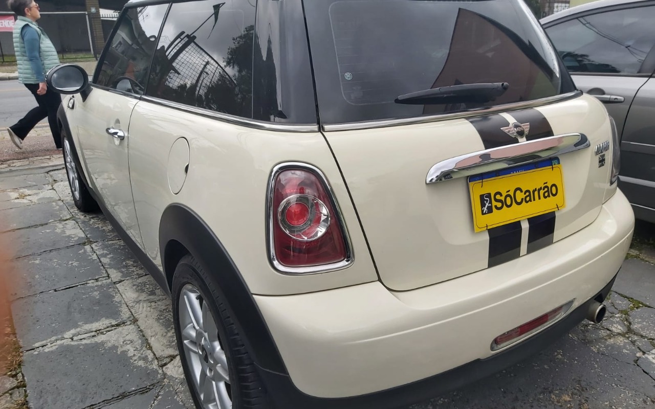 imagem-https://www.socarrao.com.br/sc-vehicle-images-prod/3013527/1785767929591-V2hhdHNBcHAgSW1hZ2UgMjAyNi0wNy0wNCBhdCAxMi4xMS4wOC5qcGVn.jpeg