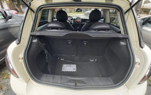 imagem-https://www.socarrao.com.br/sc-vehicle-images-prod/3013527/1785767929699-V2hhdHNBcHAgSW1hZ2UgMjAyNi0wNy0wNCBhdCAxMi4xMS4xMyAoMSkuanBlZw.jpeg