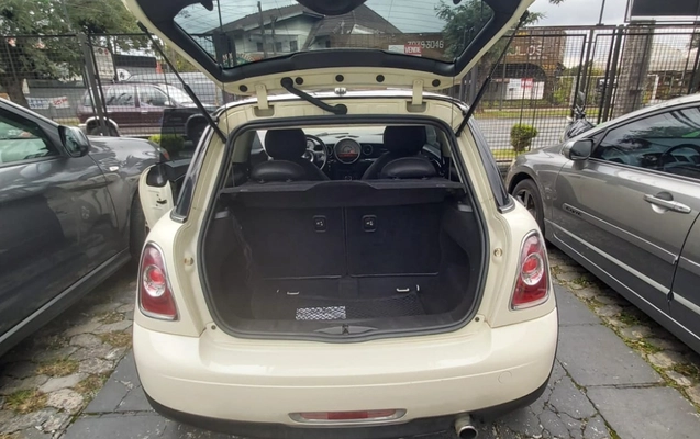 imagem-https://www.socarrao.com.br/sc-vehicle-images-prod/3013527/1785767929782-V2hhdHNBcHAgSW1hZ2UgMjAyNi0wNy0wNCBhdCAxMi4xMS4xMyAoMikuanBlZw.jpeg