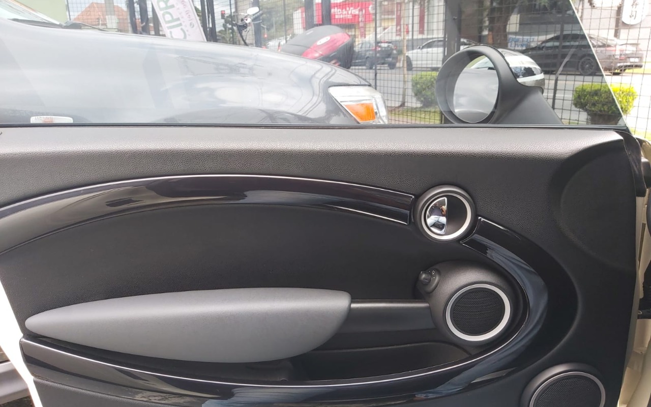 imagem-https://www.socarrao.com.br/sc-vehicle-images-prod/3013527/1785767930082-V2hhdHNBcHAgSW1hZ2UgMjAyNi0wNy0wNCBhdCAxMi4xMS4xMSAoMikuanBlZw.jpeg