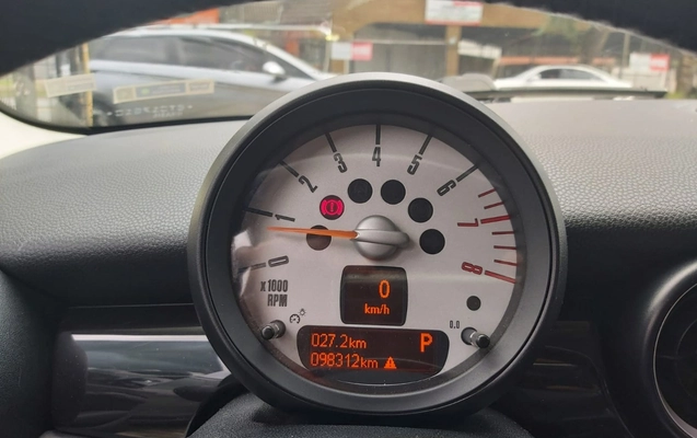 imagem-https://www.socarrao.com.br/sc-vehicle-images-prod/3013527/1785767930139-V2hhdHNBcHAgSW1hZ2UgMjAyNi0wNy0wNCBhdCAxMi4xMS4xMS5qcGVn.jpeg