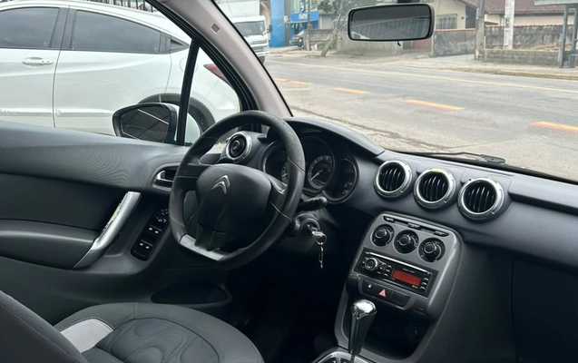 imagem-https://www.socarrao.com.br/sc-vehicle-images-prod/3013681/1789505074996-003_b2552b4e3ca24076dabeae67701d6aa9.jpeg