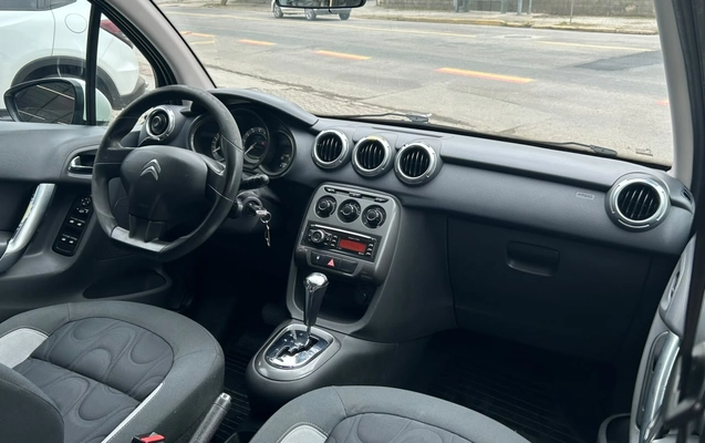 imagem-https://www.socarrao.com.br/sc-vehicle-images-prod/3013681/1789505075000-003_597f6f74b76f5f58fbab1ecb332b74ba.jpeg
