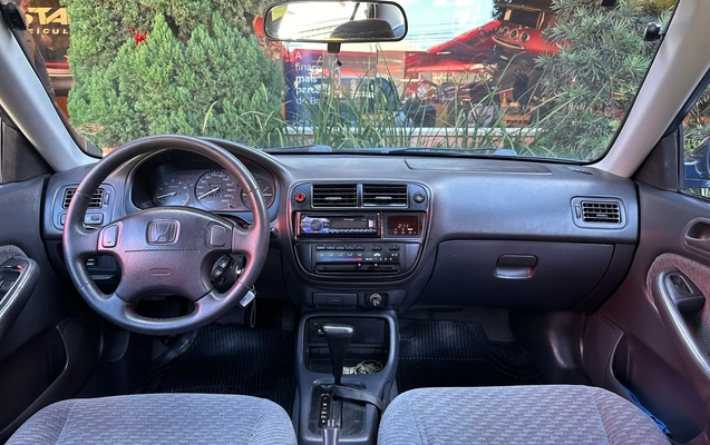 imagem-https://www.socarrao.com.br/sc-vehicle-images-prod/3013720/1785768510207-f1bce9bb-29a4-43be-b50e-c7e30b433587.jpg
