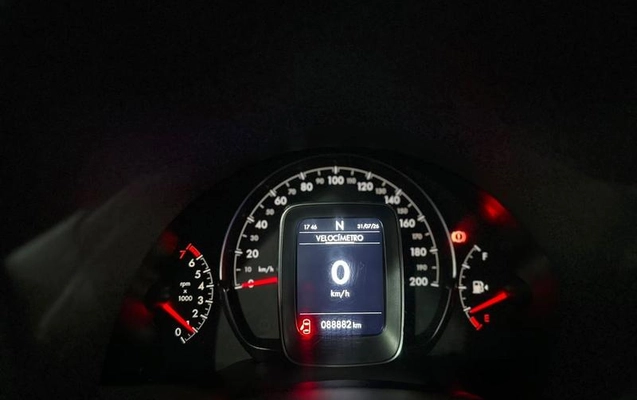 imagem-https://www.socarrao.com.br/sc-vehicle-images-prod/3013761/1786648830831-8340340_13_B_88bd7c5b68.jpeg