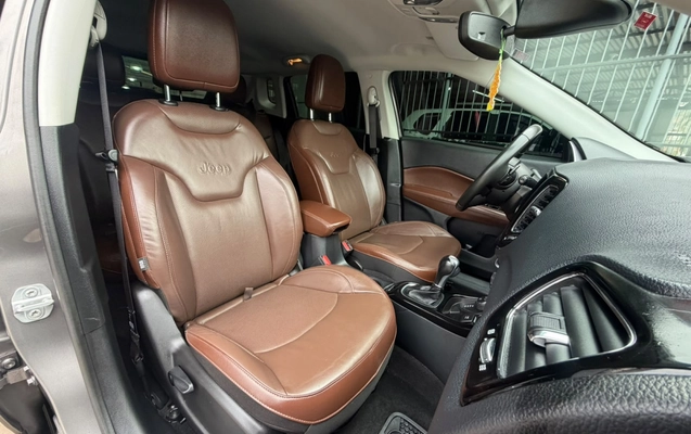 imagem-https://www.socarrao.com.br/sc-vehicle-images-prod/3013783/1785768594030-RmQ10omU7rJNFDtSz0wooL9g5eJ6Eat7.jpg